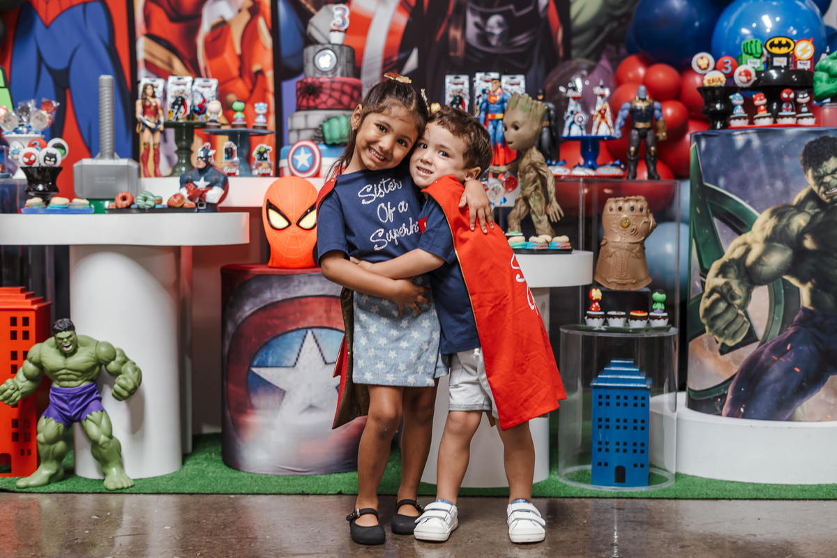 Festa Infantil tema super heróis no Espaço Jack Kingdon em Santo André por Jstella Fotografia