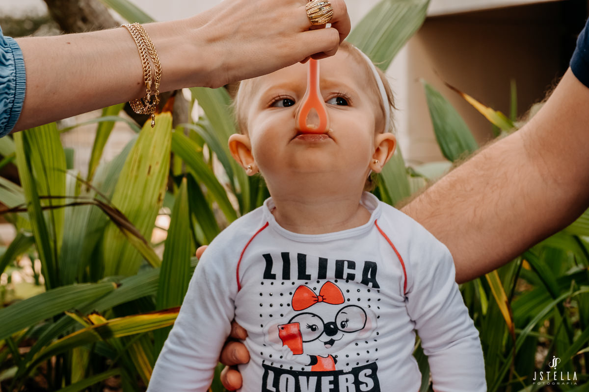 bebe comendo papinha