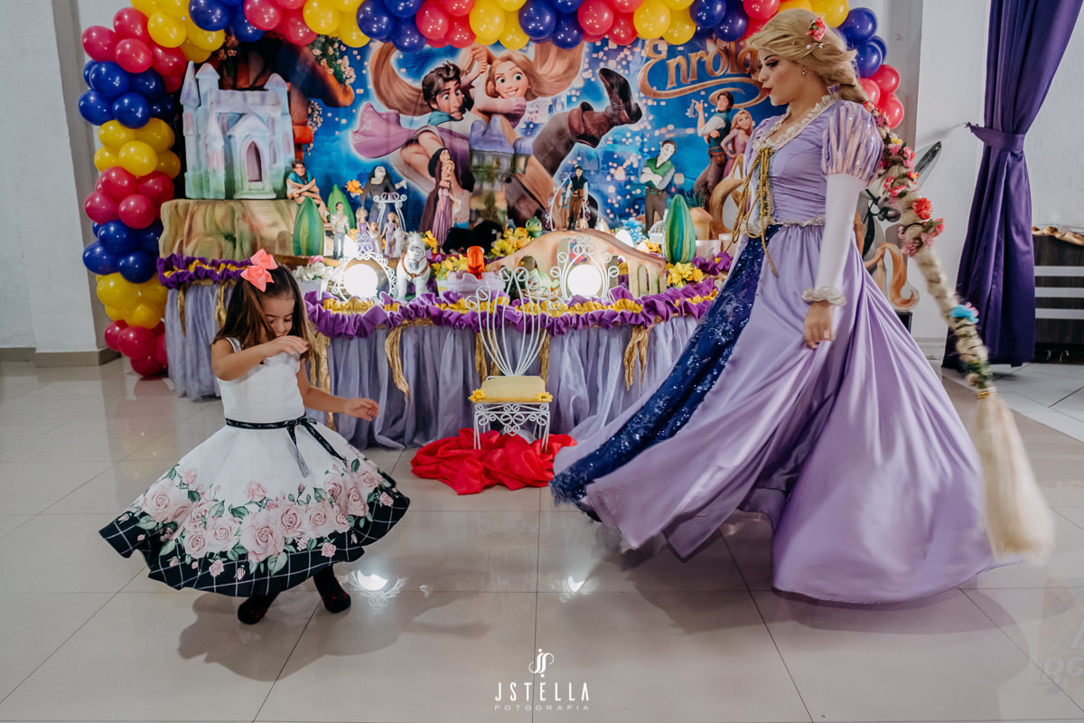 brincando com rapunzel