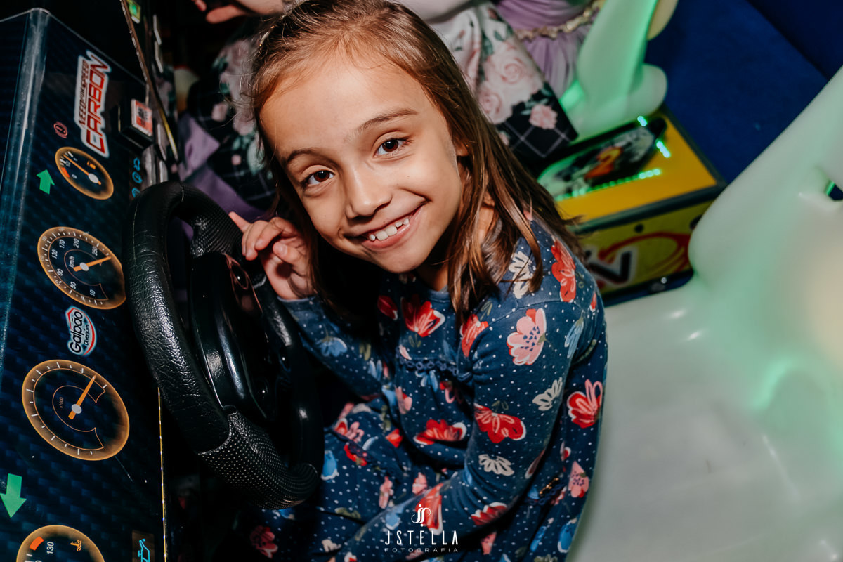 menina sorrindo