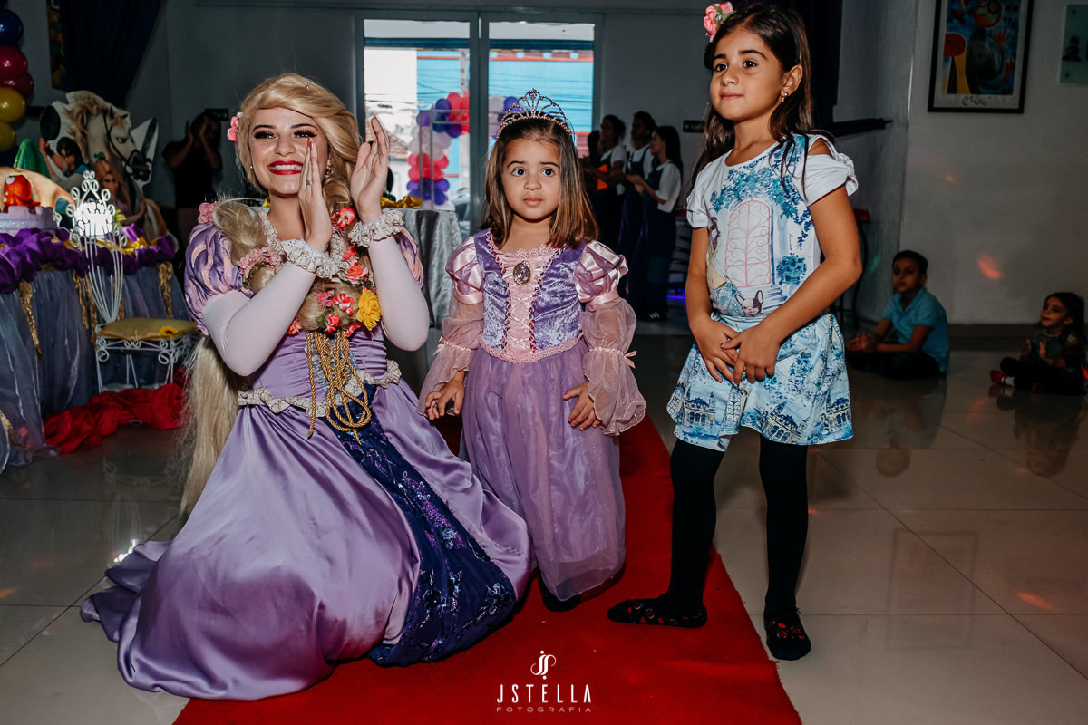 parabéns com rapunzel