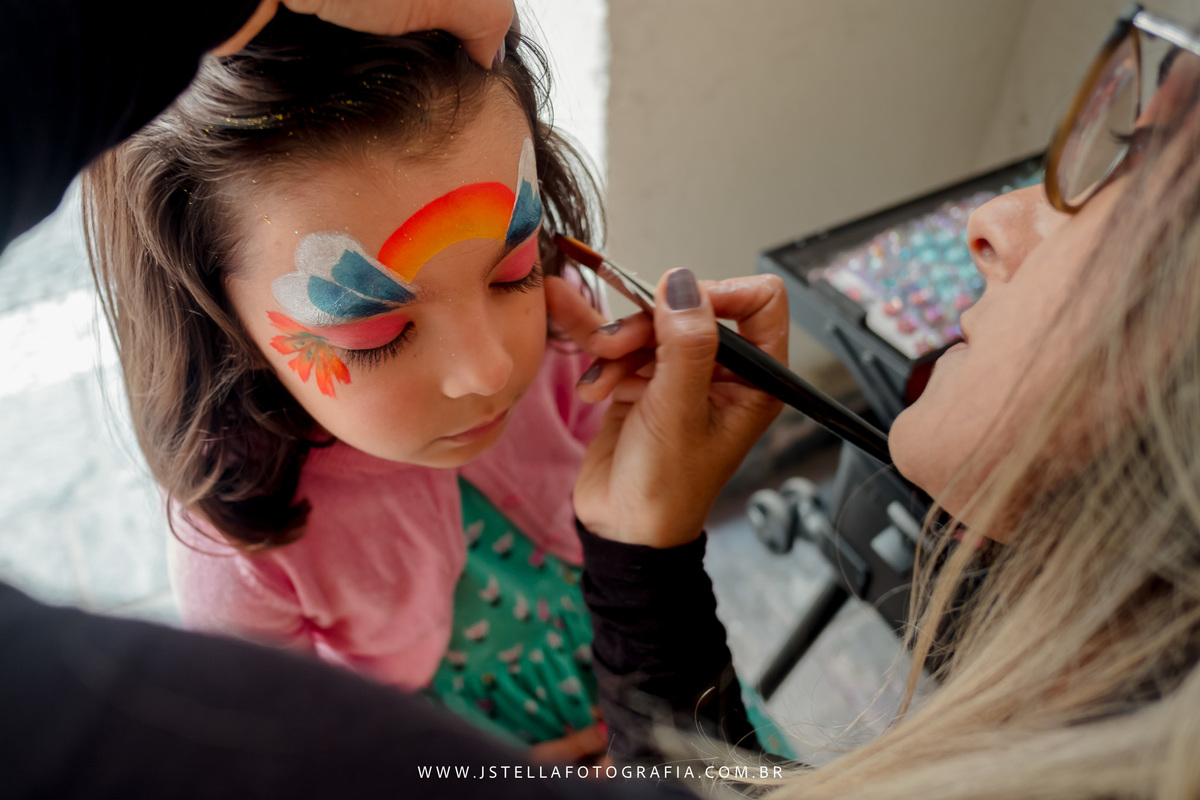 pintura facial em festa infantil
