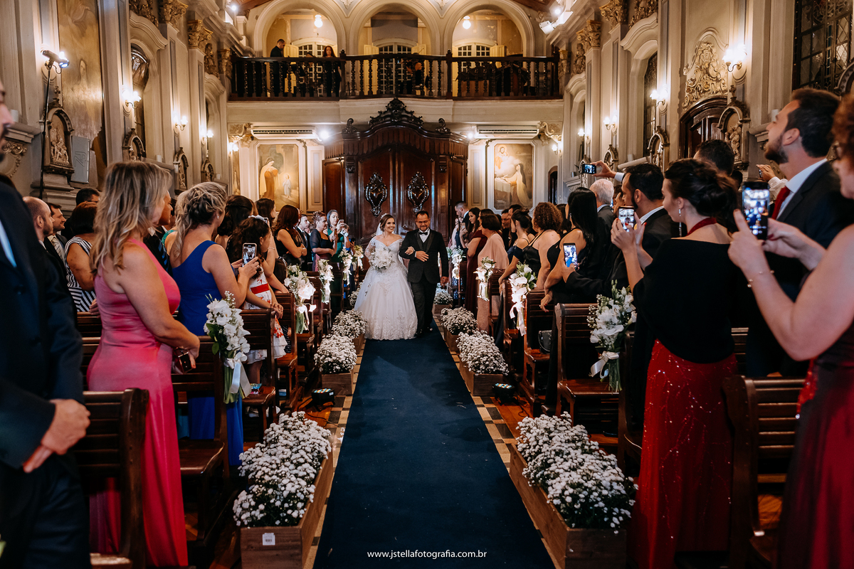 entrada da noiva Capela da Puc
Casamento Capela da Puc
wedding capela da puc
Casamento a noite
