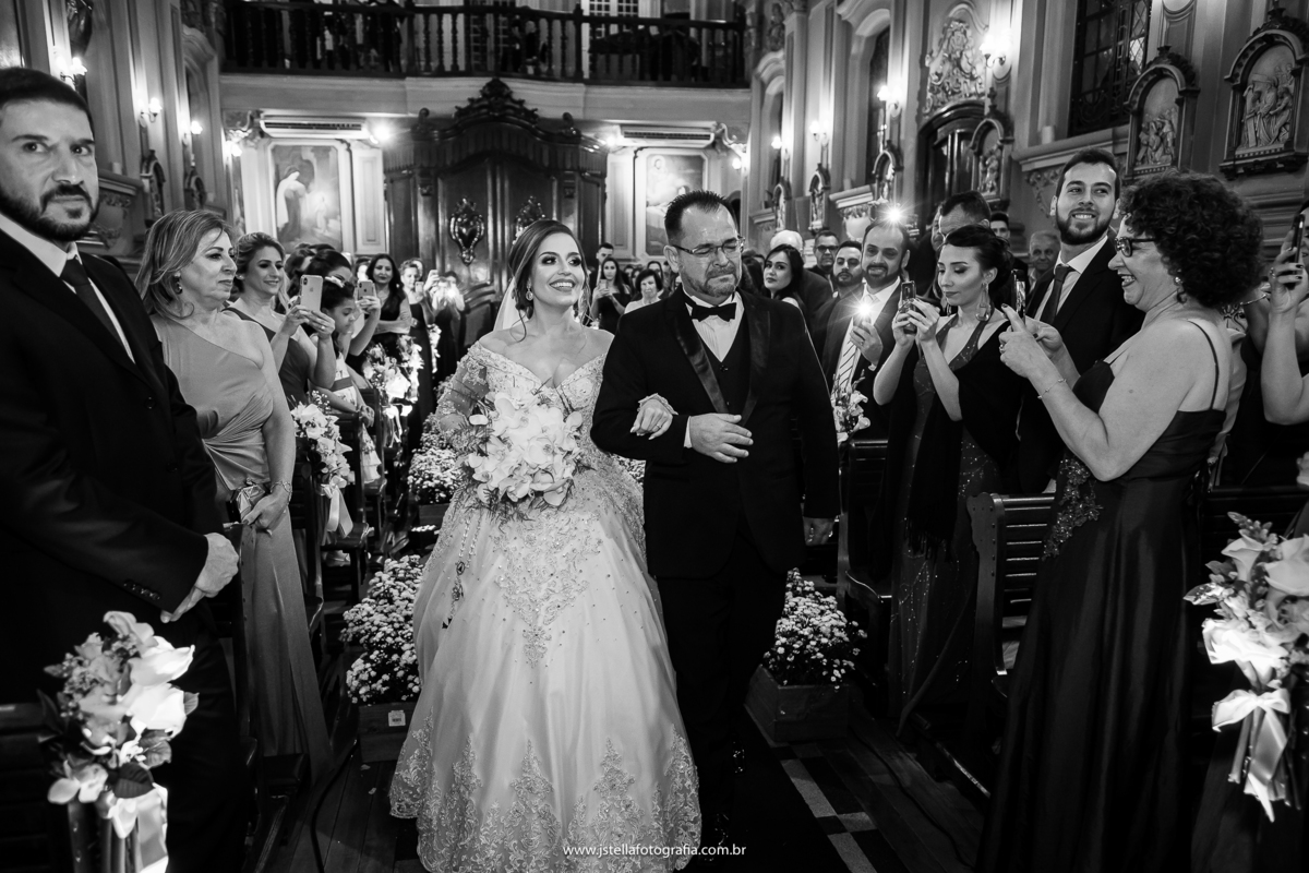 entrada da noiva Capela da Puc
Casamento Capela da Puc
wedding capela da puc
Casamento a noite
