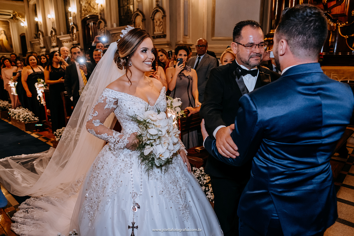 entrada da noiva Capela da Puc
Casamento Capela da Puc
wedding capela da puc
Casamento a noite
