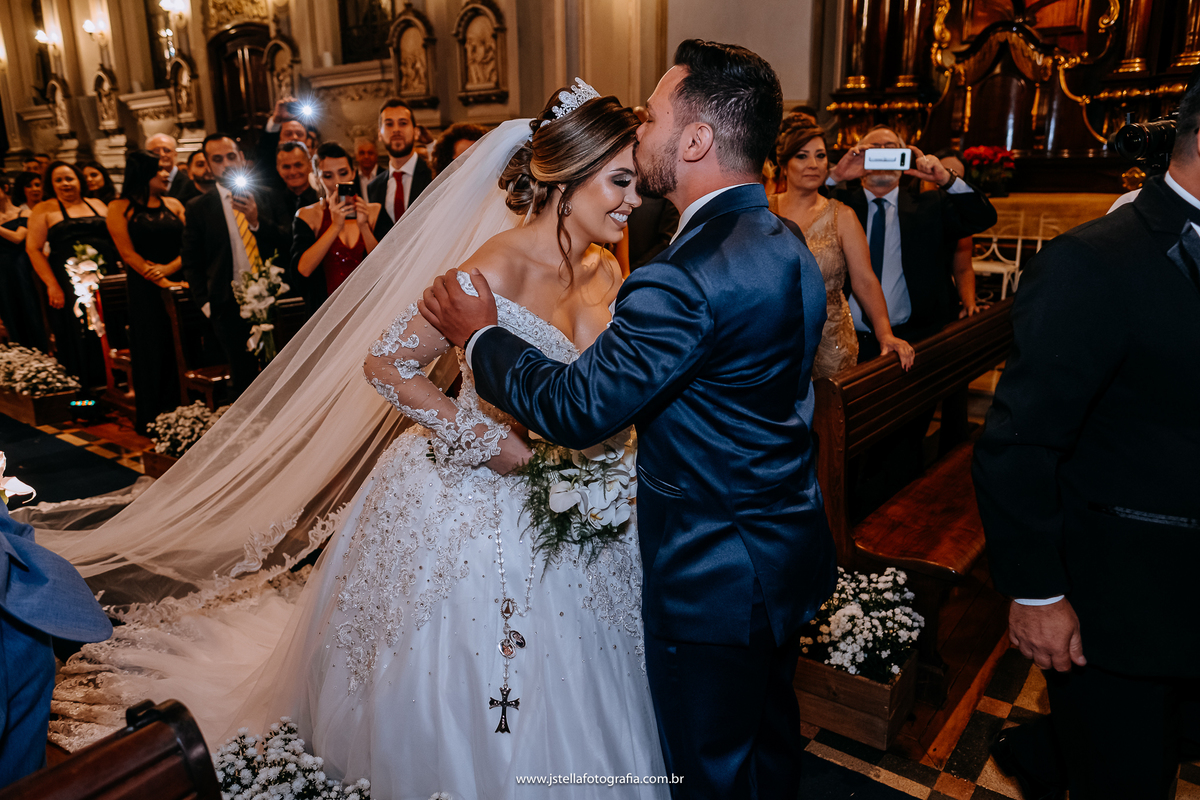 entrada da noiva Capela da PucCasamento Capela da Puc
wedding capela da puc
Casamento a noite
