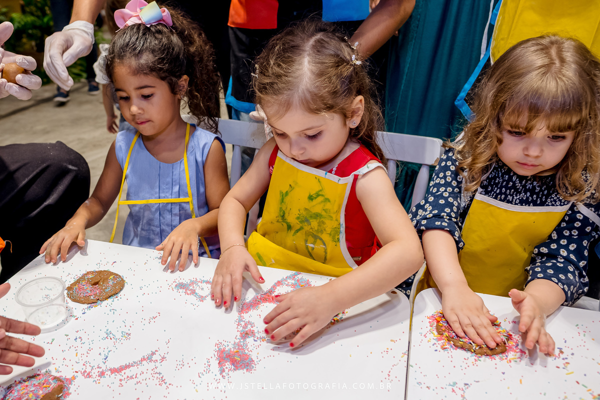 oficina de pão na festa infantil