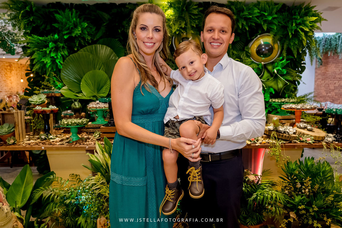 pais em foto com aniversariante