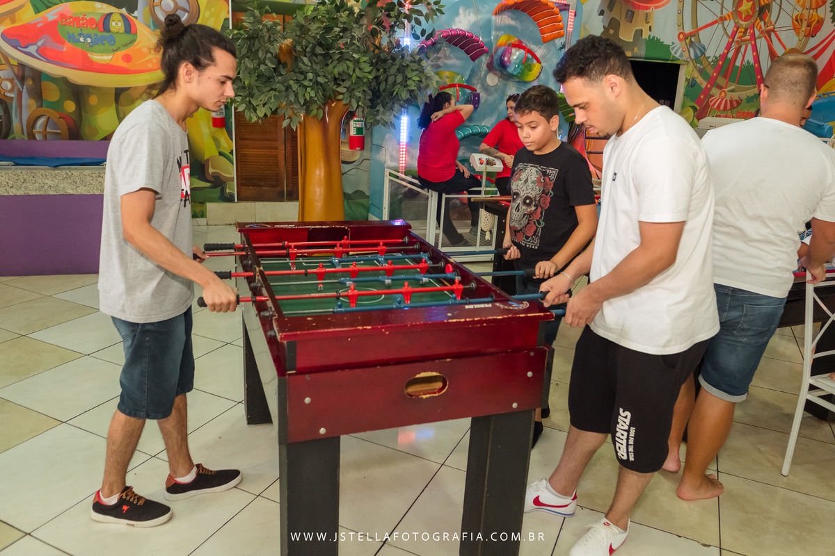 festa infantil com pembolim