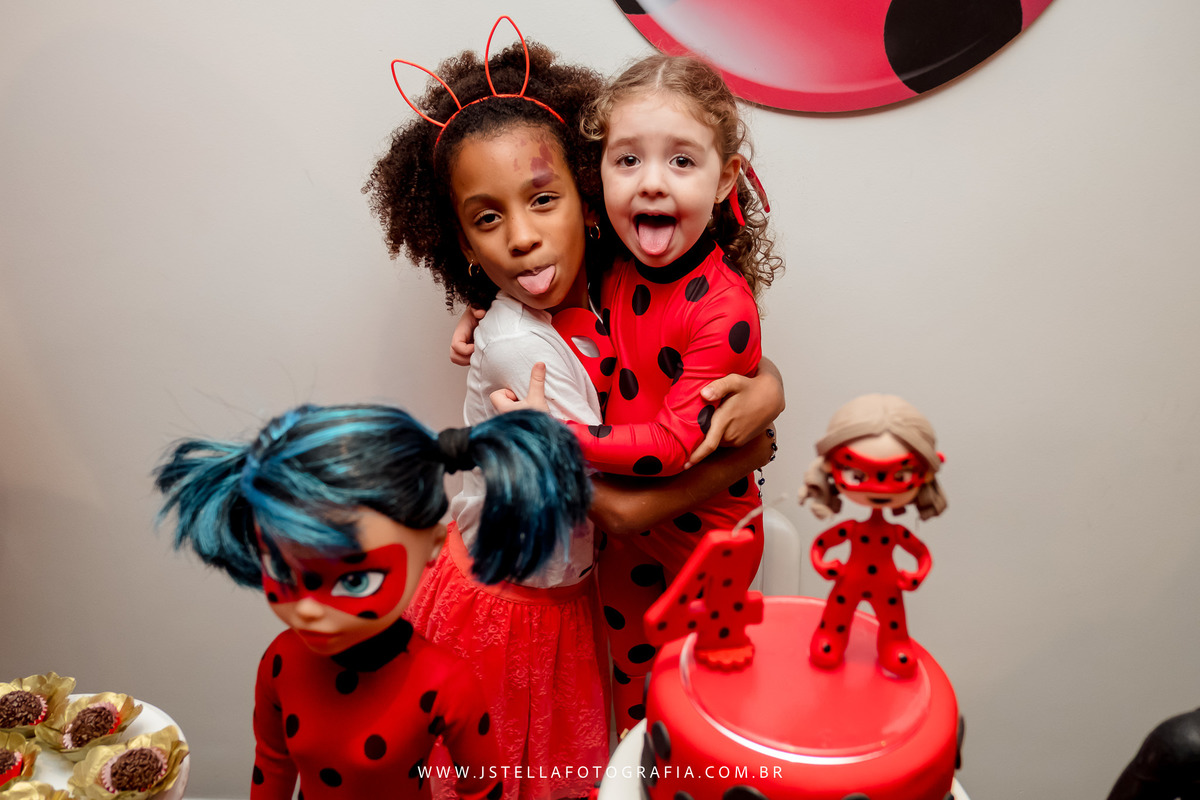 hora do parabéns Ladybug