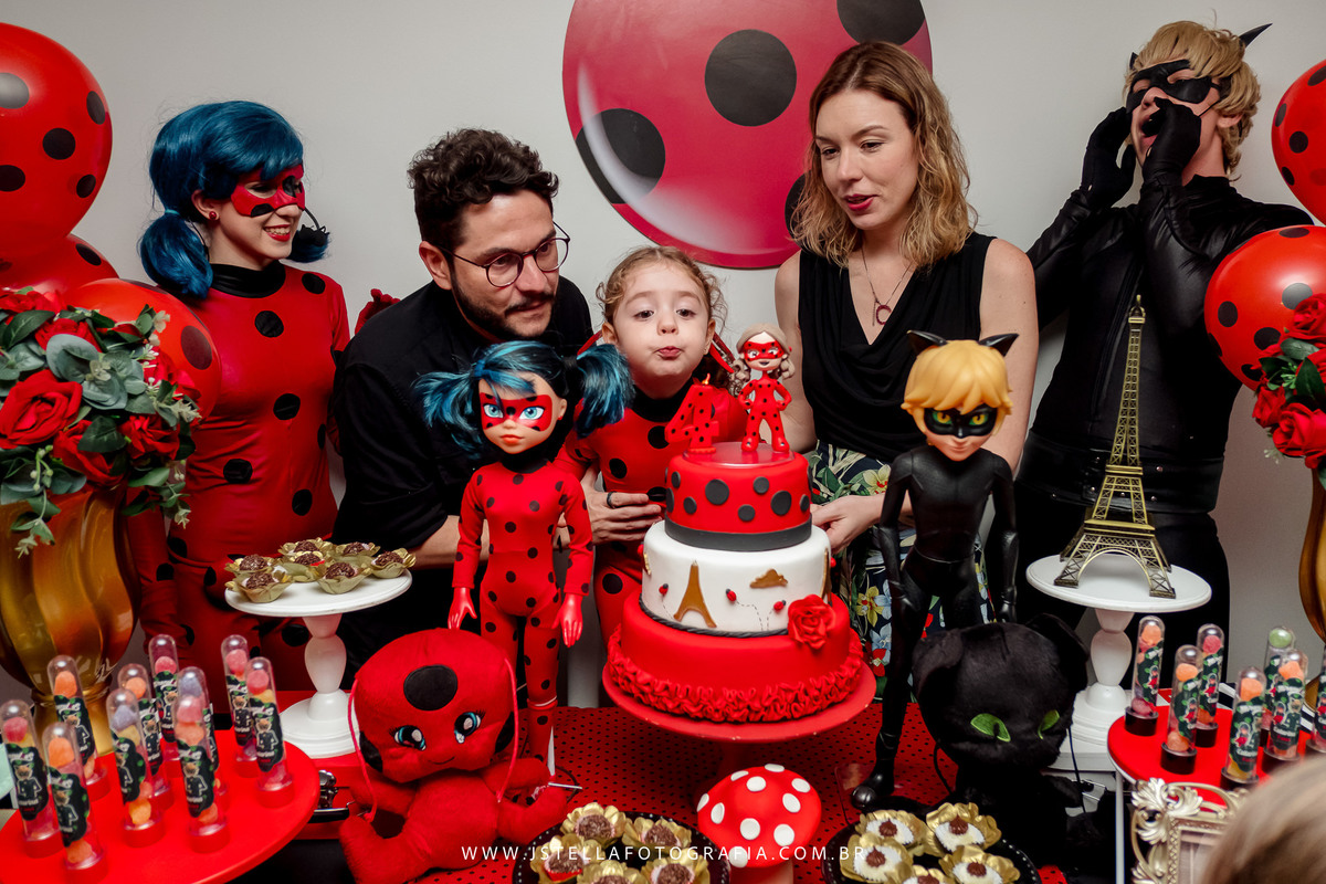 hora do parabéns Ladybug