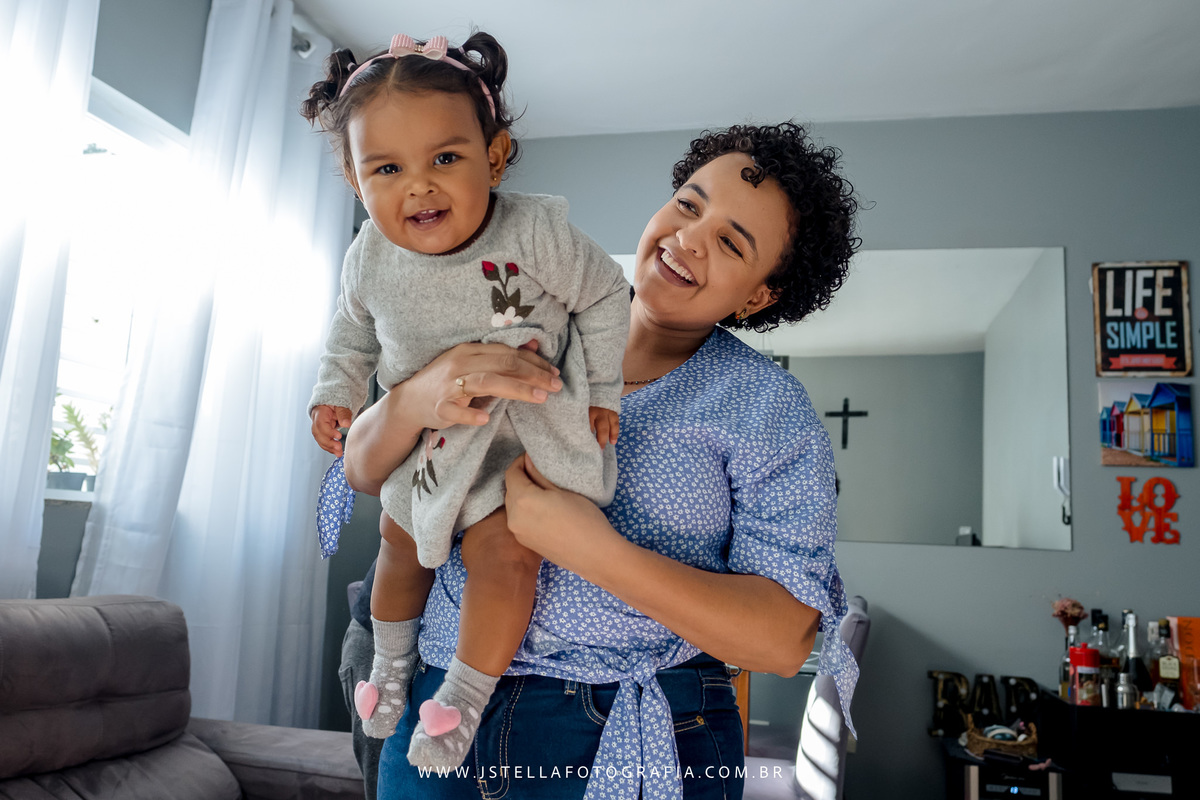 ensaio acompanhamento de bebê 9 meses em casa