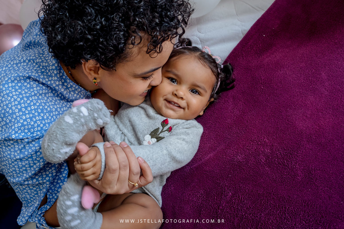 ensaio acompanhamento de bebê 9 meses em casa