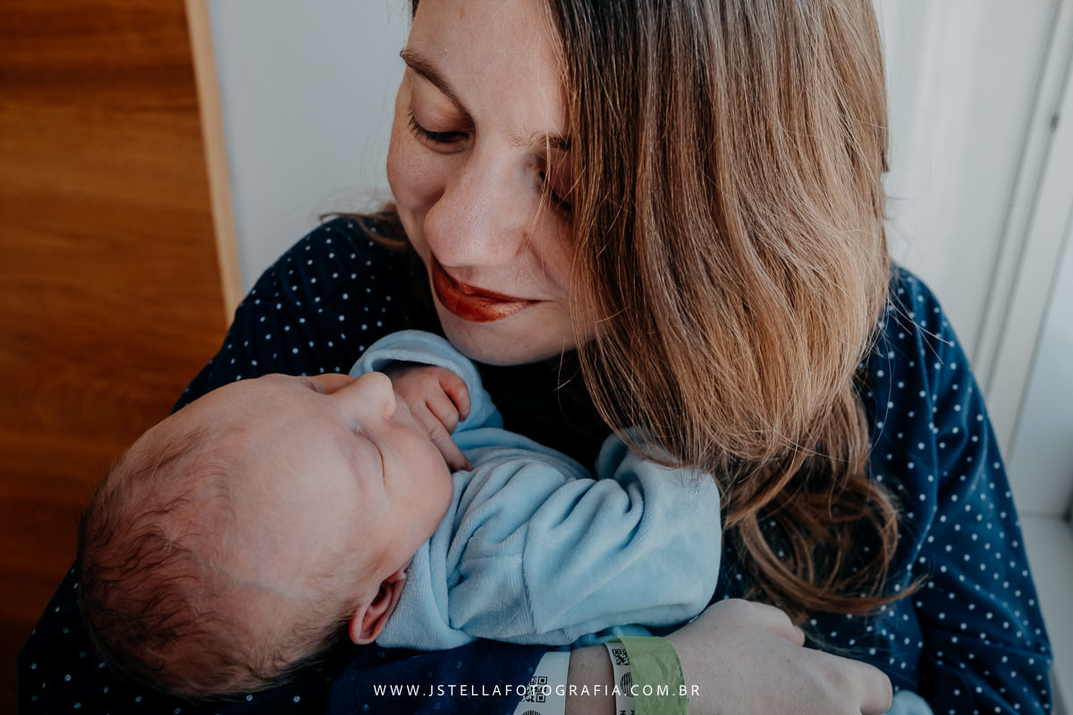 ensaio recém nascido na maternidade