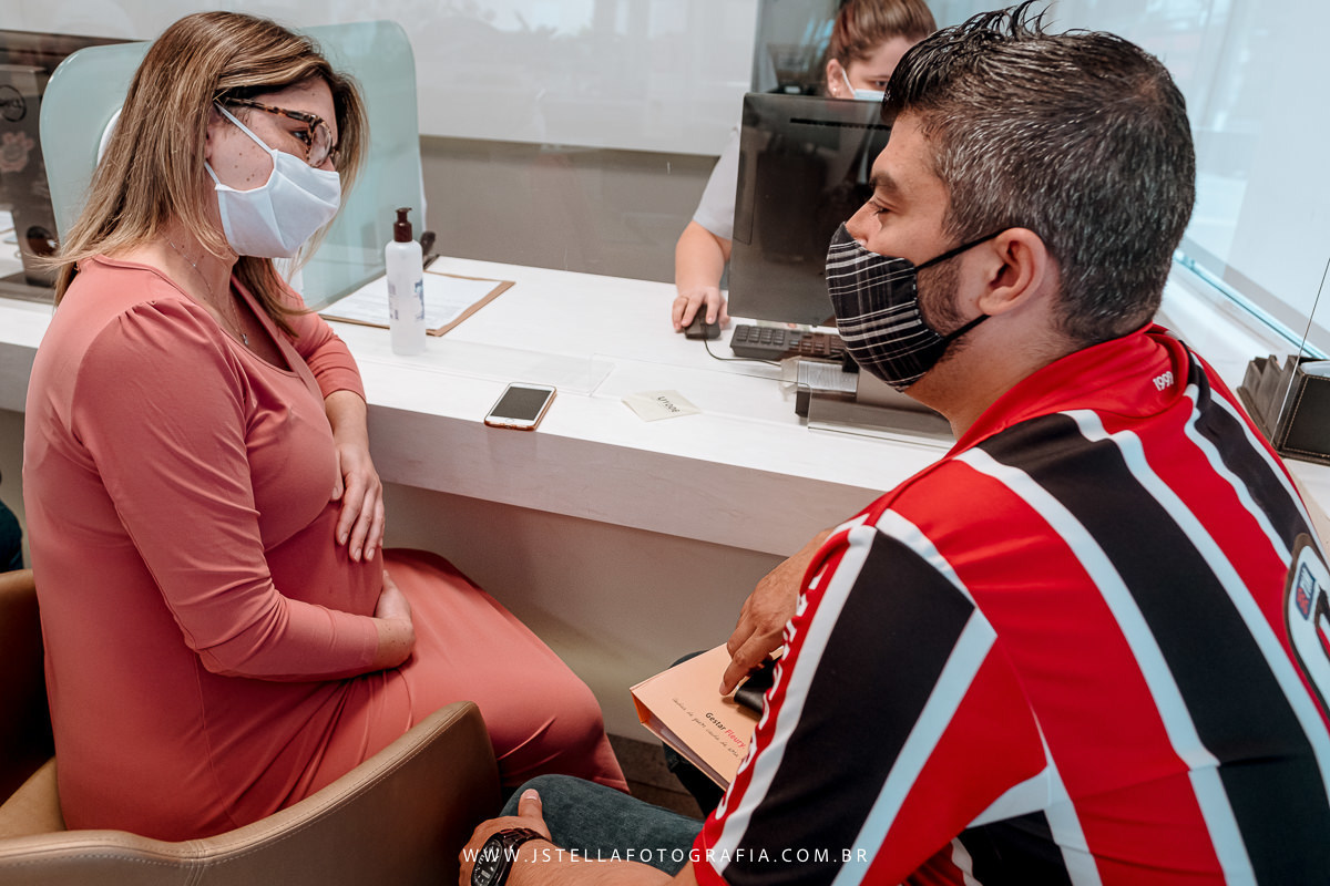 fotografia de parto entrada na maternidade