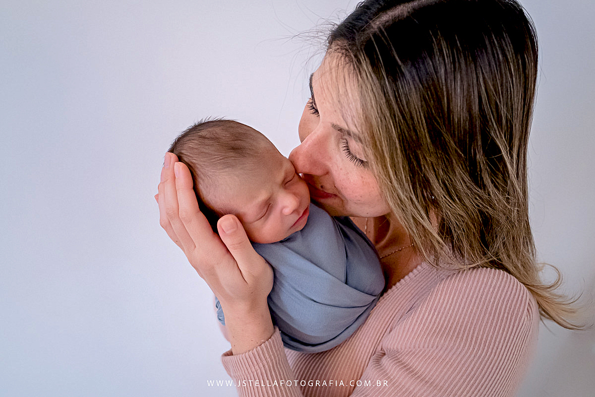 ensaio newborn com mãe