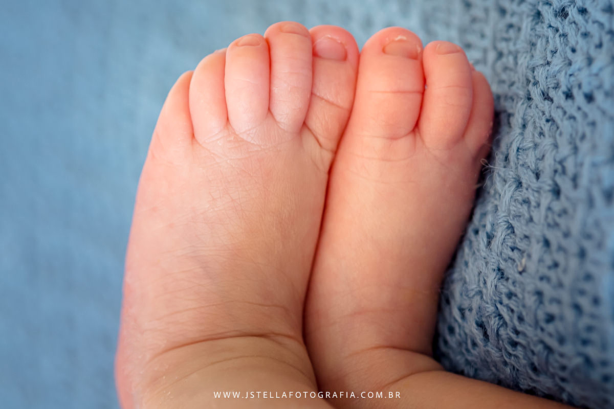pés recém nascido