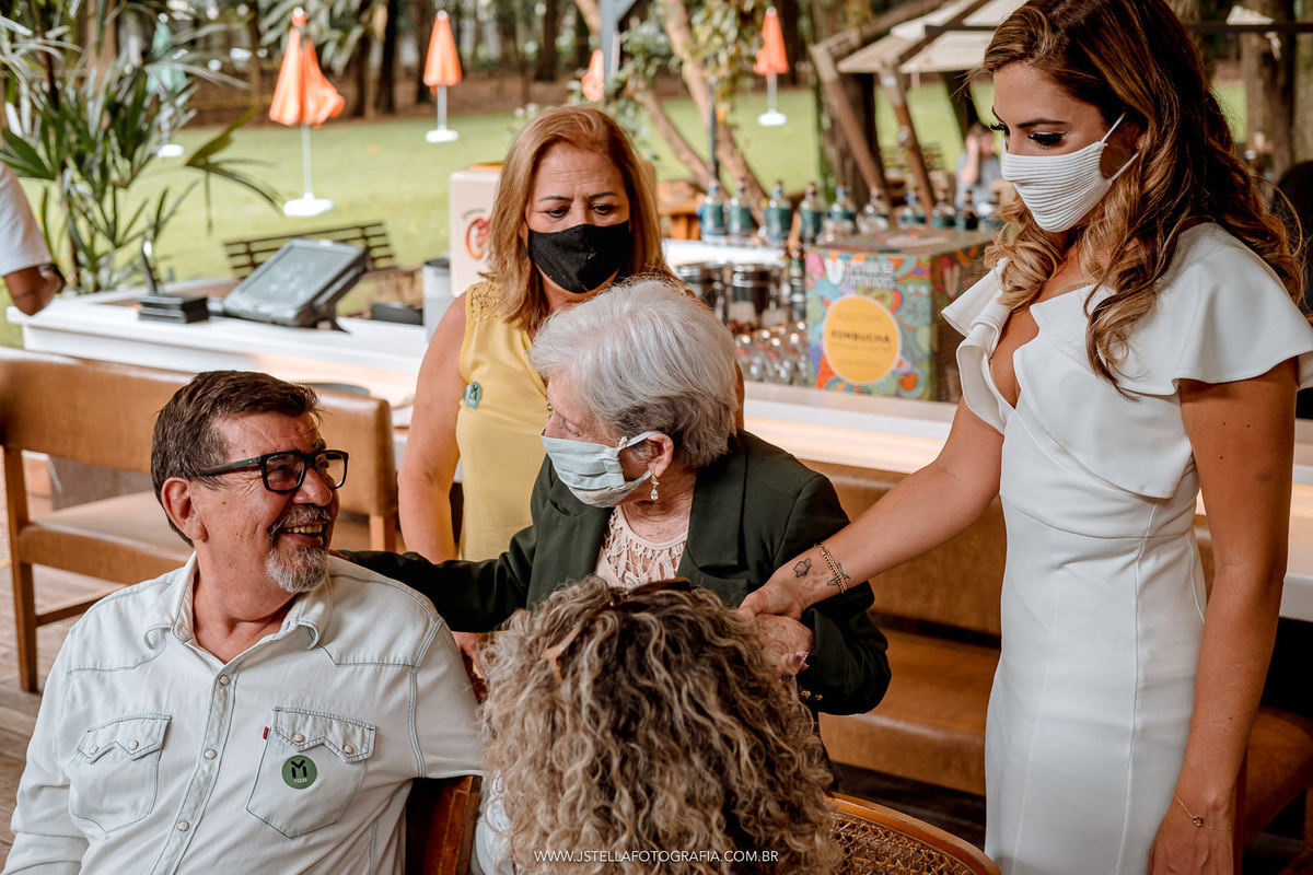 restaurante CAPIM SANTO; 
casamento restaurante CAPIM SANTO;
recepção restaurante CAPIM SANTO;
casamento civil ;
Museu da casa Brasileira;
Ensaio casal Museu da casa Brasileira;
