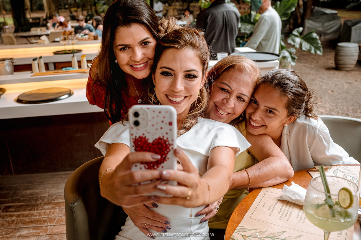 restaurante CAPIM SANTO; 
casamento restaurante CAPIM SANTO;
recepção restaurante CAPIM SANTO;
casamento civil ;
Museu da casa Brasileira;
Ensaio casal Museu da casa Brasileira;
