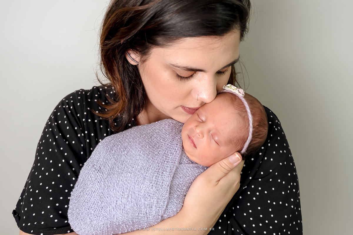 ensaio recém-nascido em casa