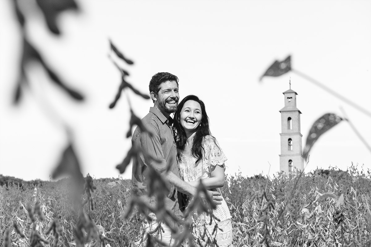 Fotos dos noivosna soja na toca de assis em sertanópolis