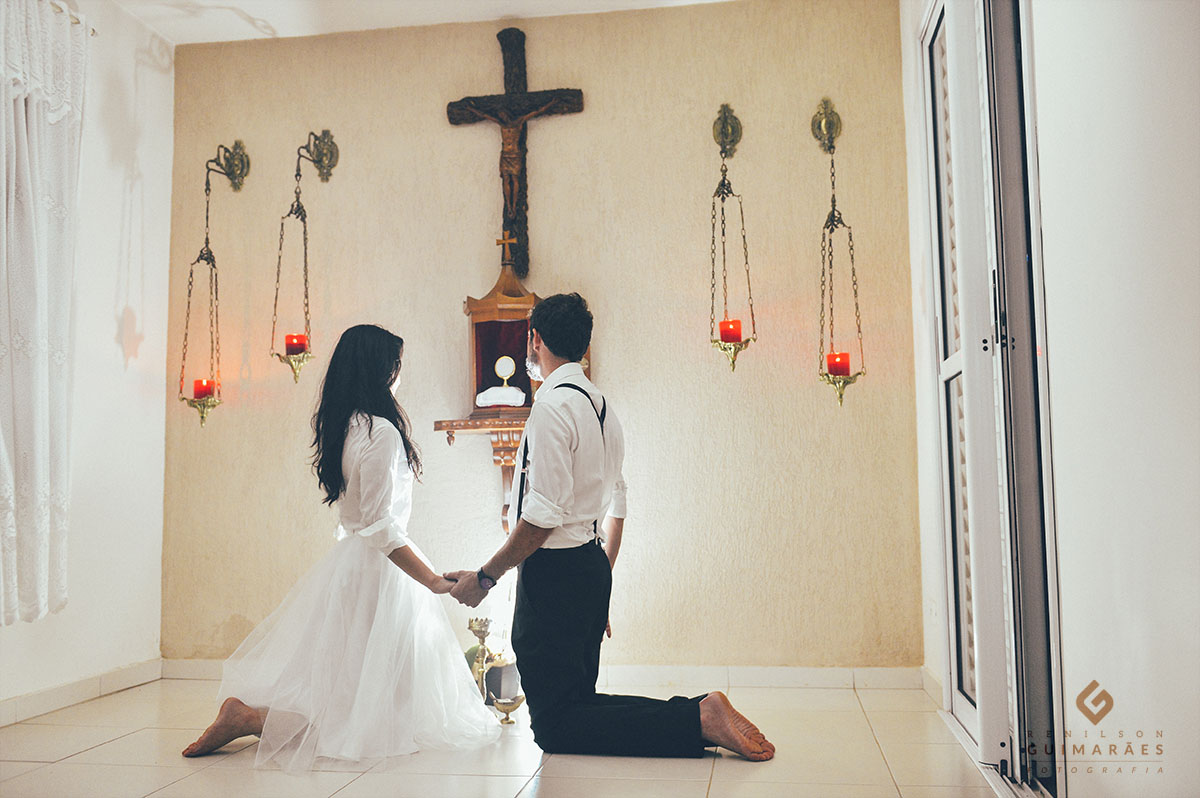 Noivos em oração