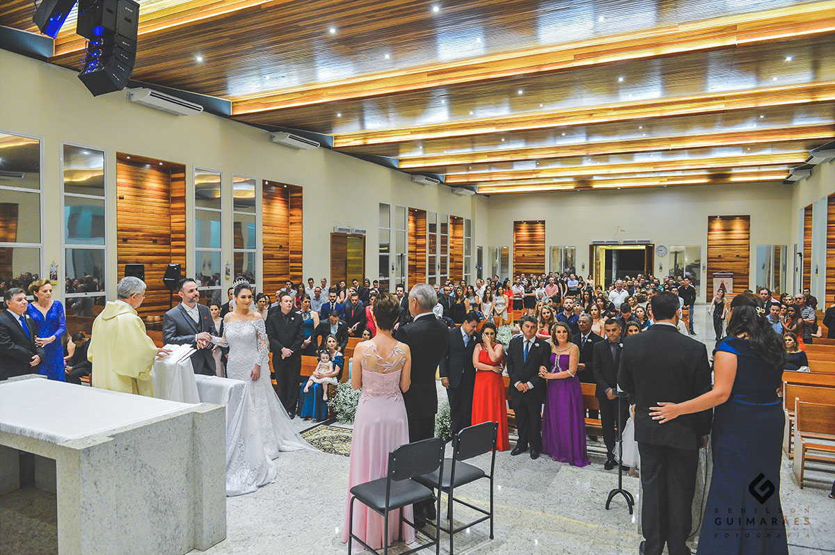 Cerimônia religiosa, momento da leitura da biblia