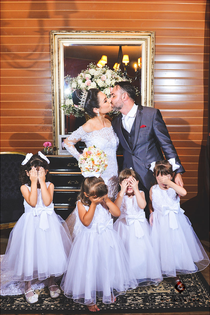 Daminhas e os noivos