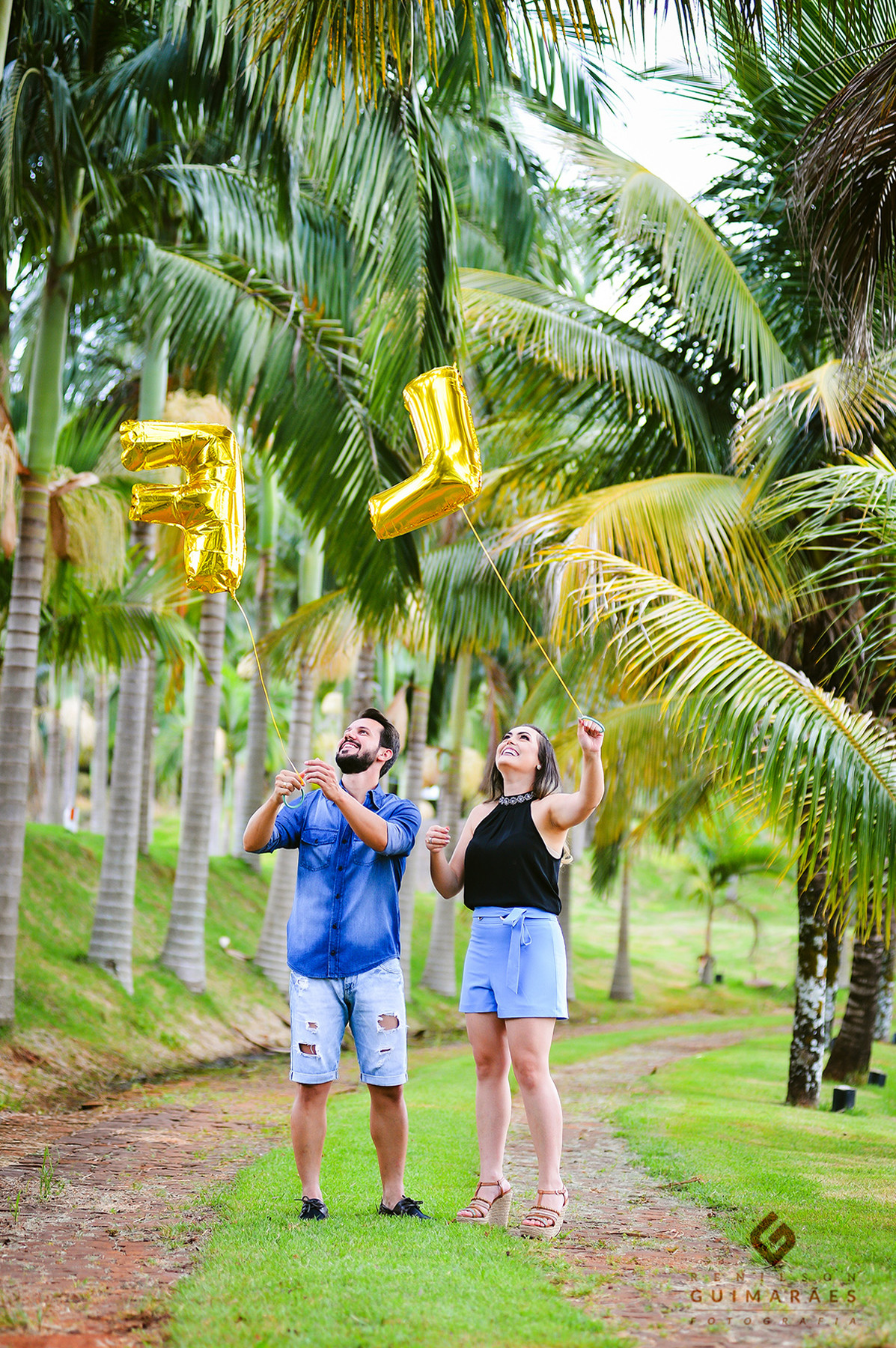 Noivos com balões