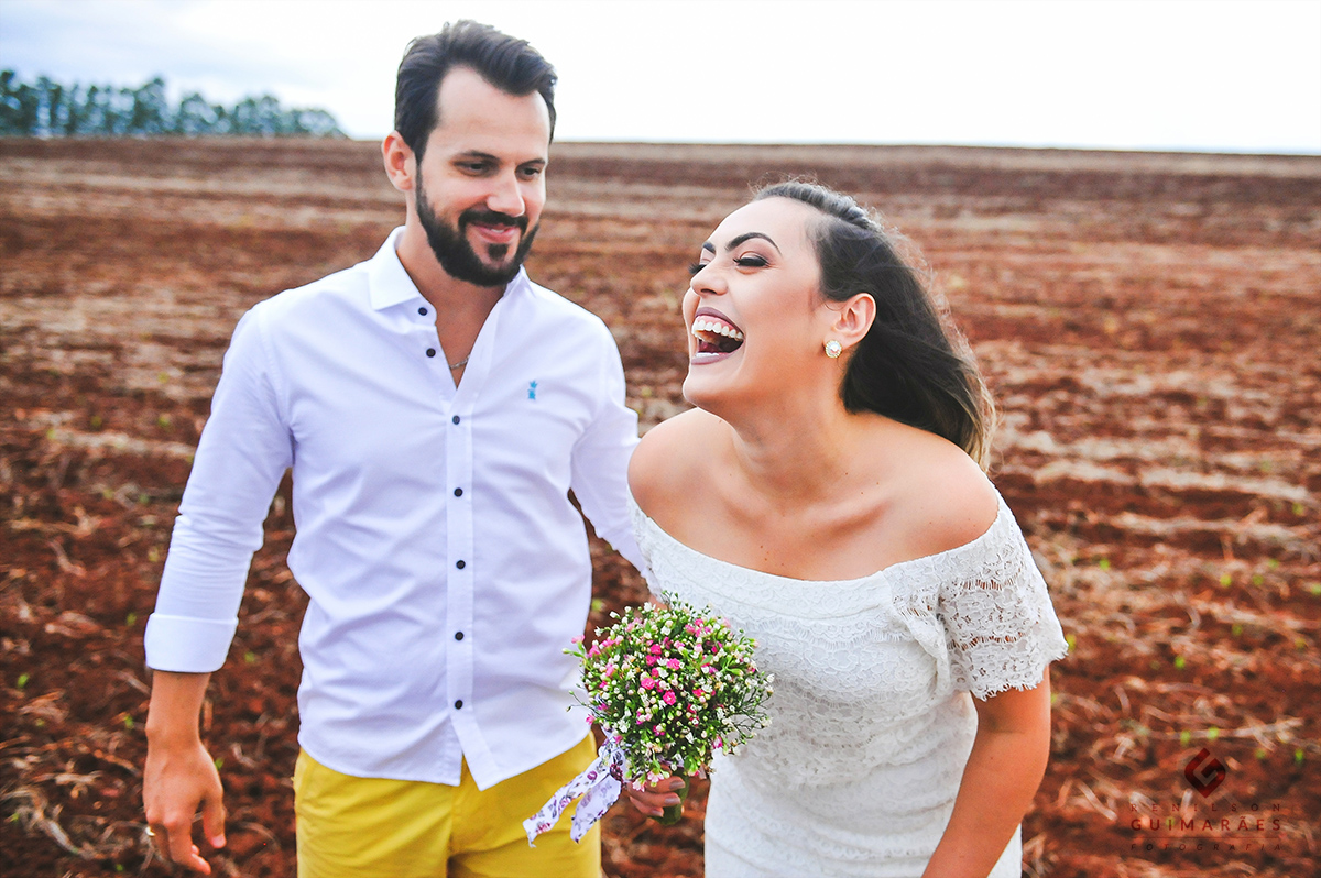 Ensaio pré-casamento na plantação