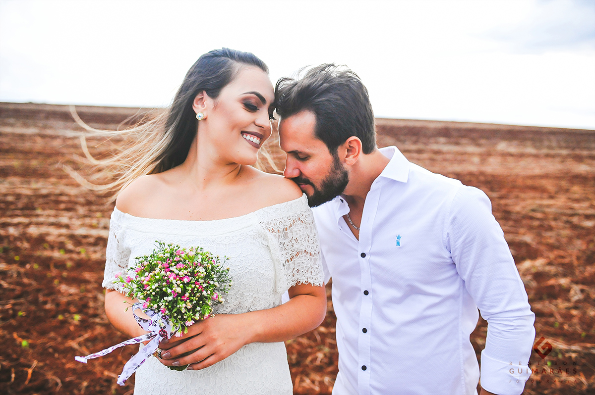Ensaio pré-casamento na plantação