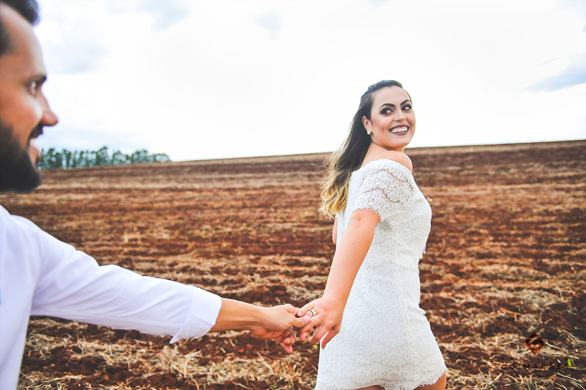 Ensaio pré-casamento na plantação