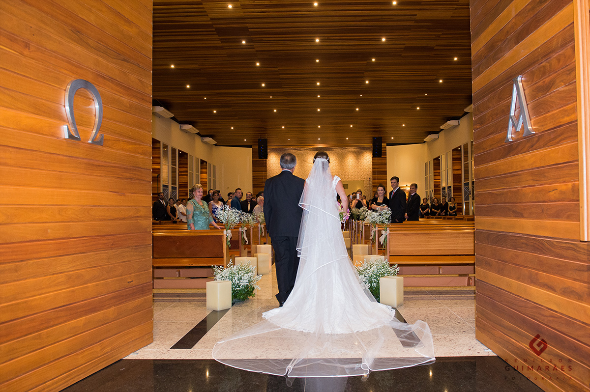 a entrada da noiva Silvia