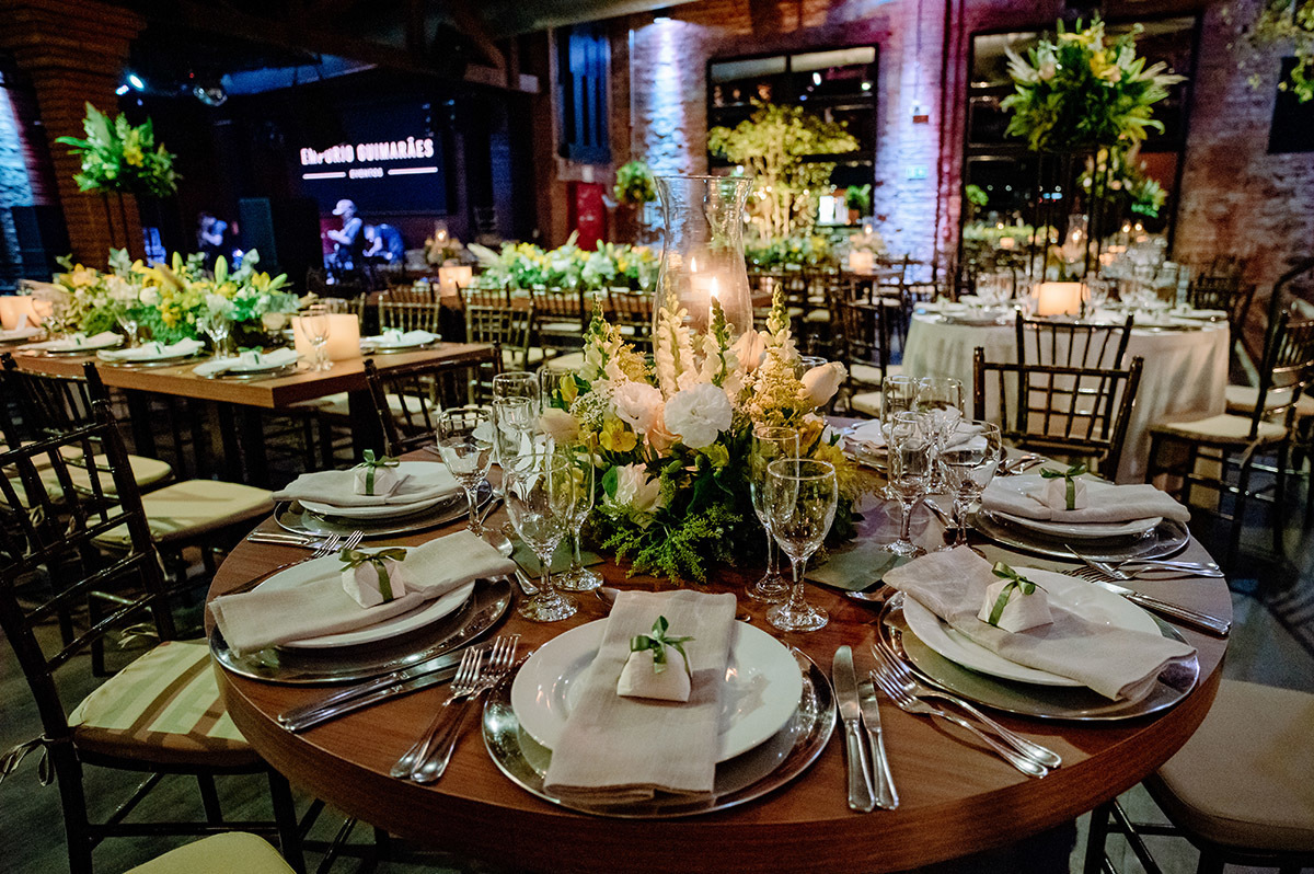 Mesa posta de casamento