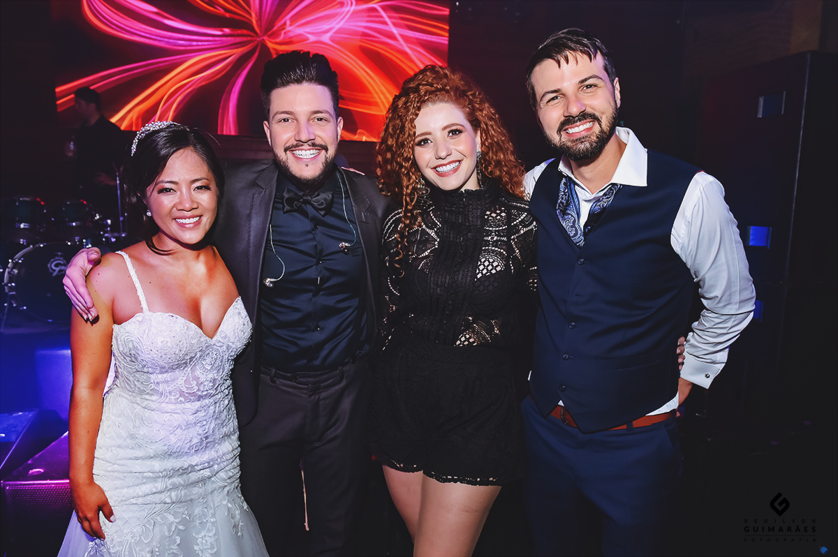 Fotos dos noivos com a Manu e Gabriel