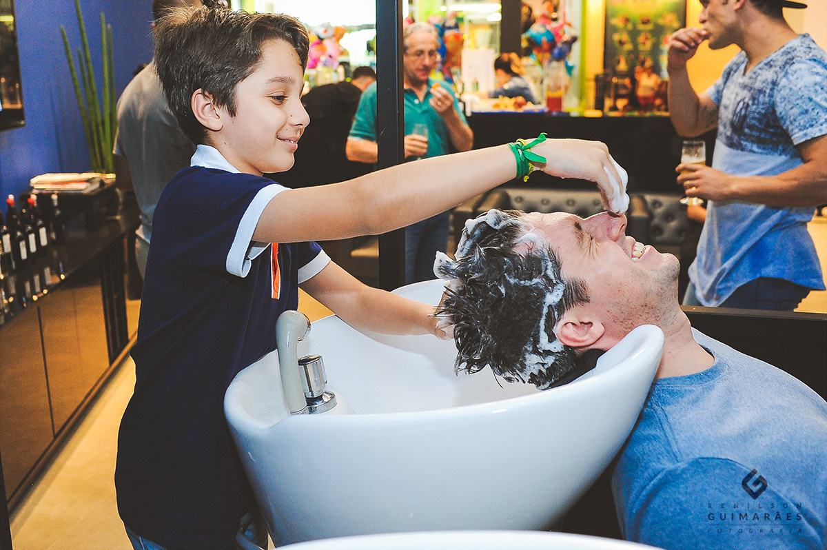 Brincadeira do filho com o noivo