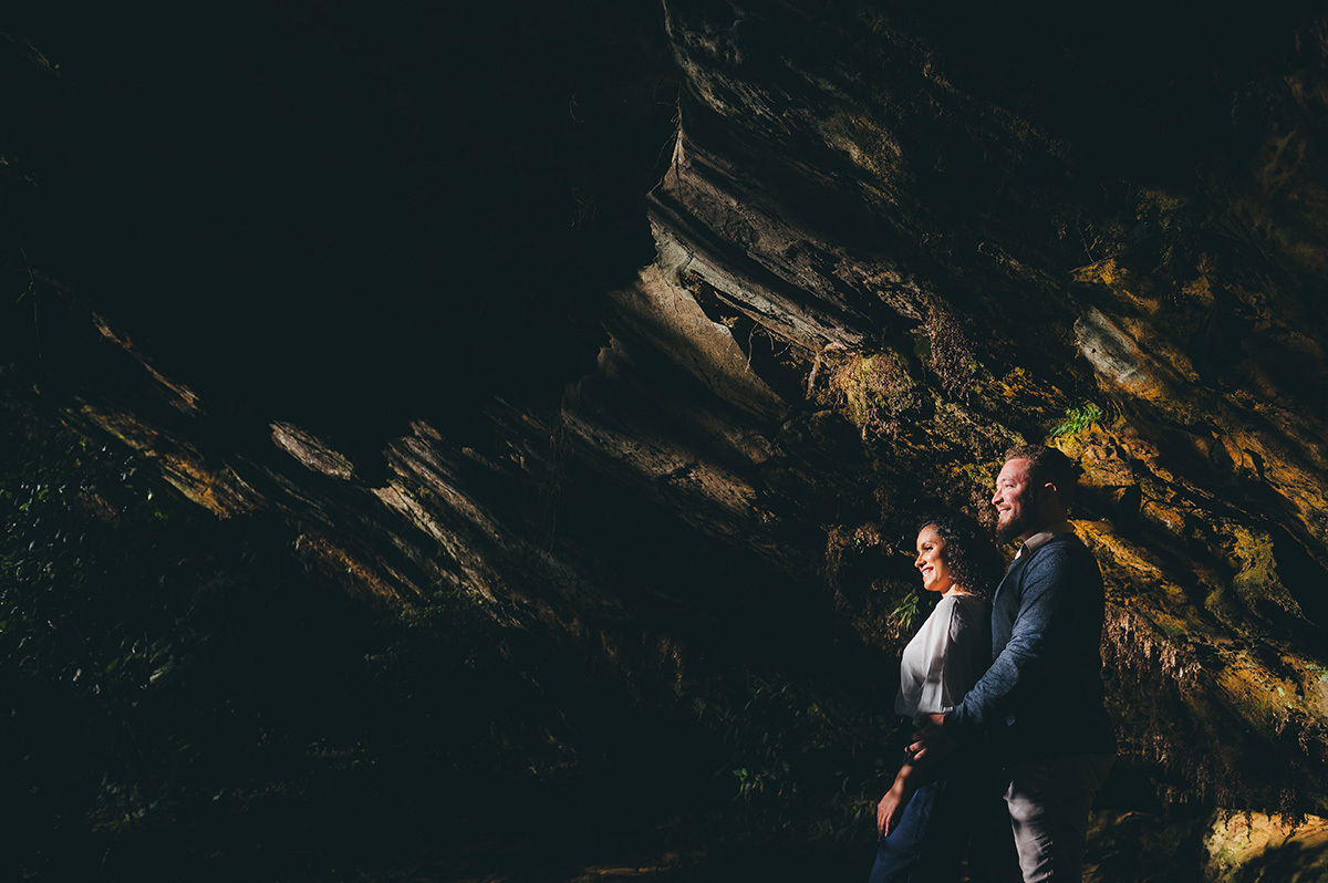 Fotos do casal na caverna