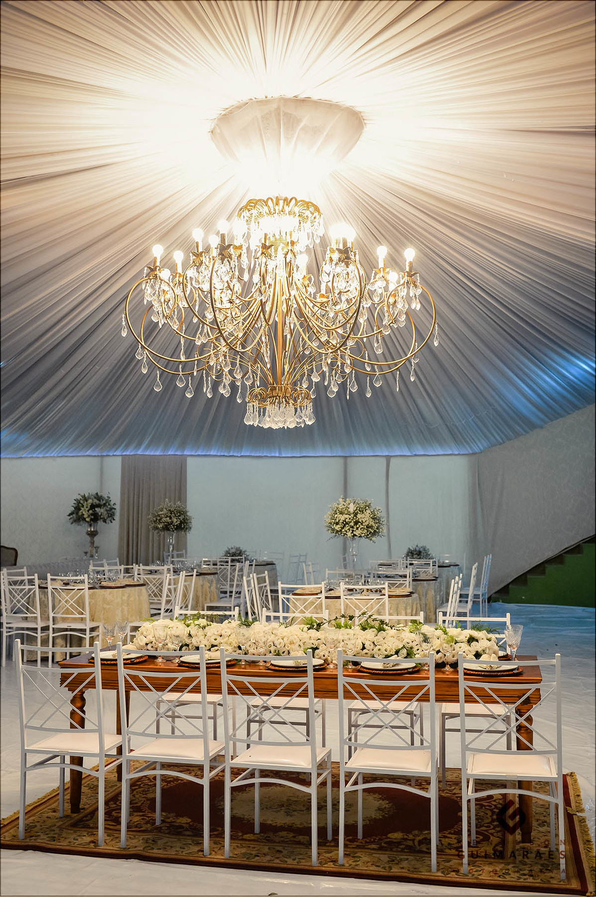 A linda mesa dos noivos