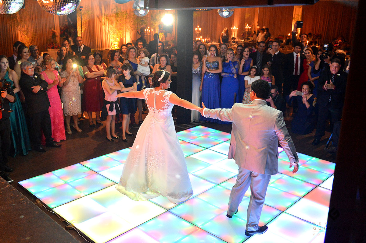 Dança coreografada dos noivos