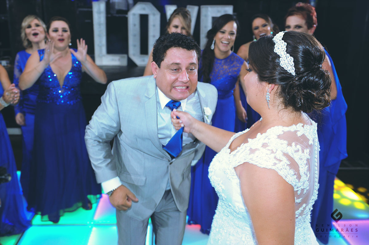 a dura da noiva no noivo: brincadeirinha