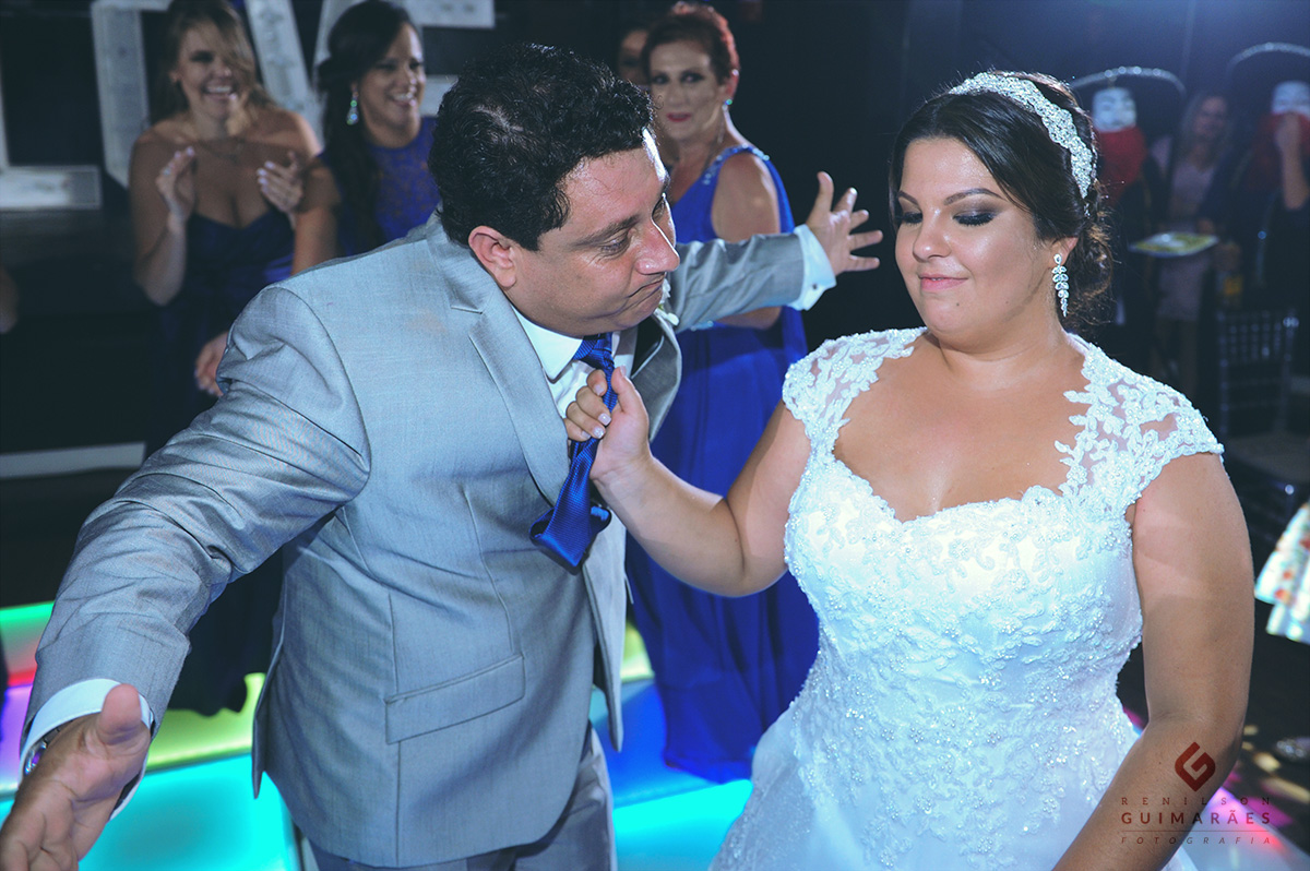 a dura da noiva no noivo: brincadeirinha