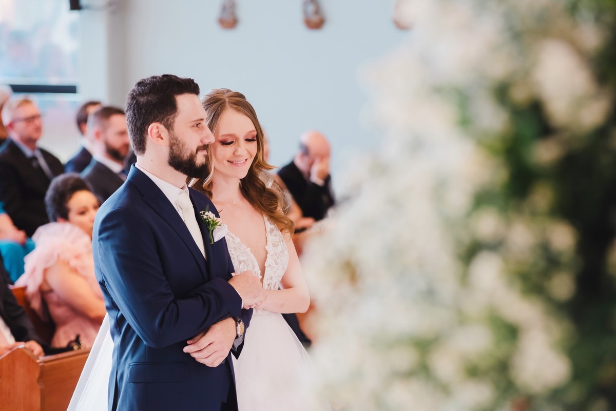 Fotos dos noivos na cerimônia religiosa