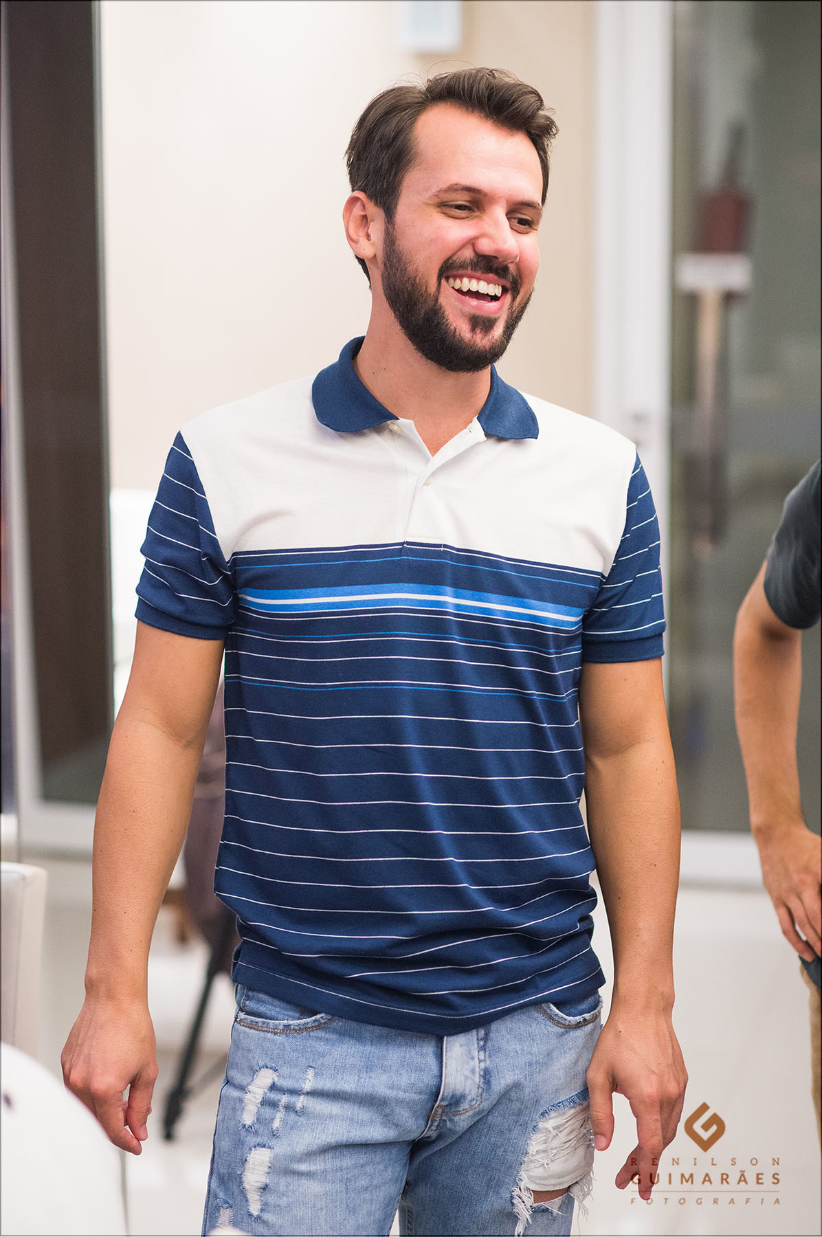 o noivo descontraído