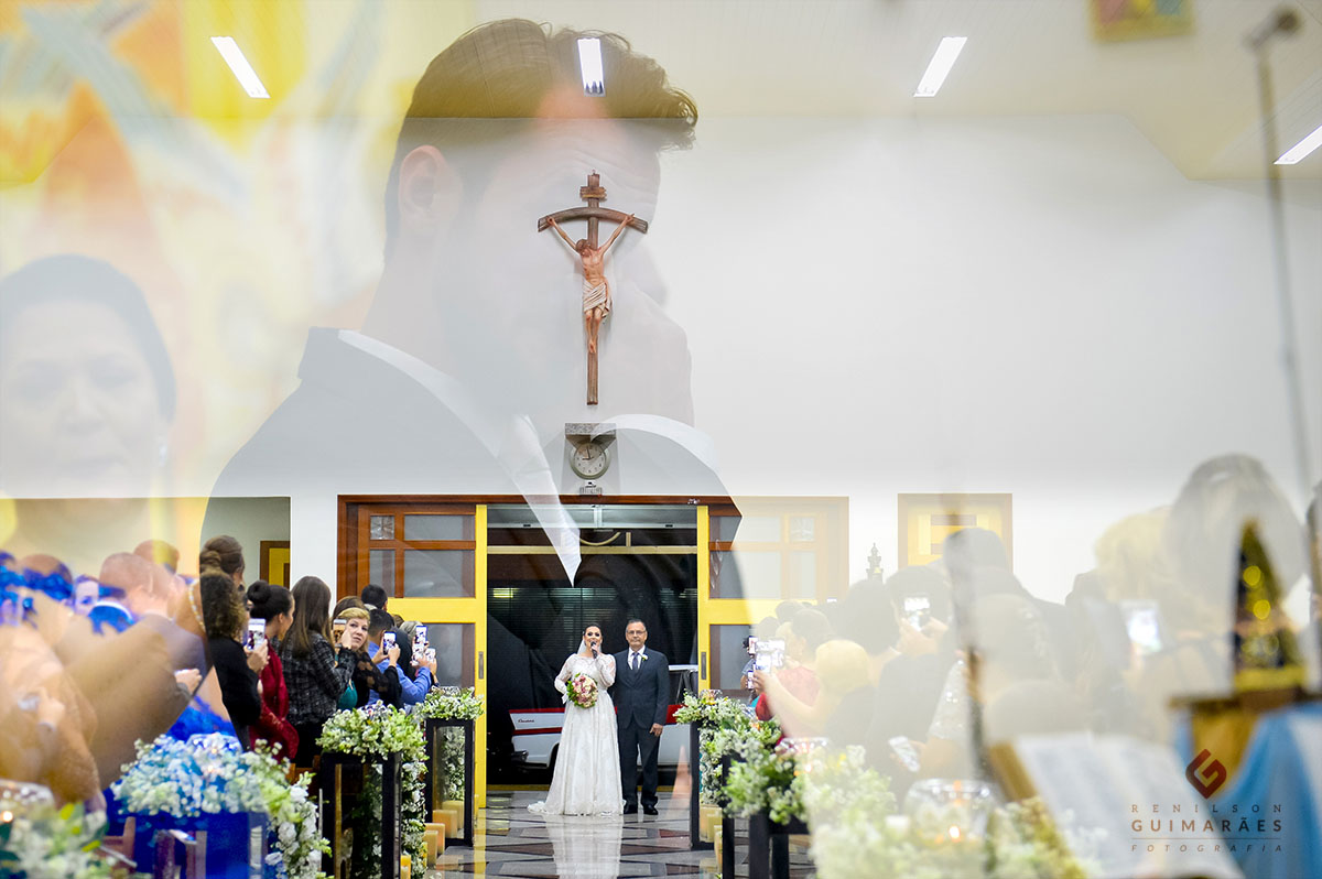 A noiva cantando para o noivo