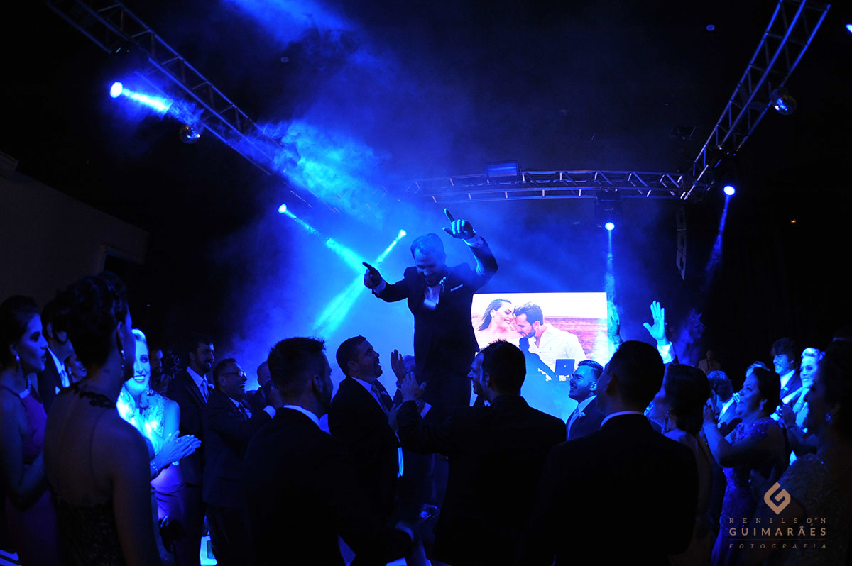 jogando o noivo para o alto