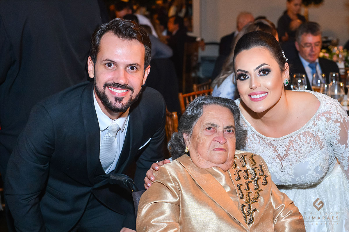 a avó da noiva