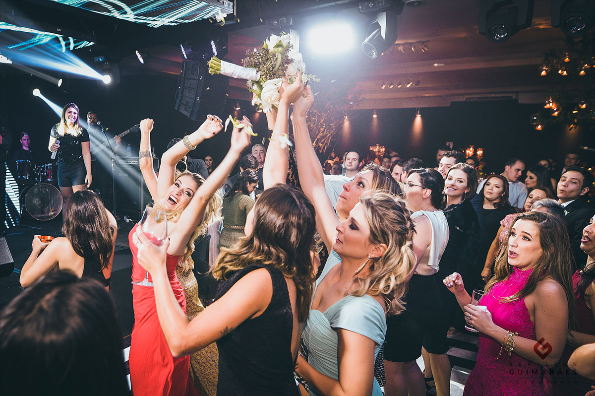 Quem pegou o bouquetjQuery111105553896167485723_1499103433019