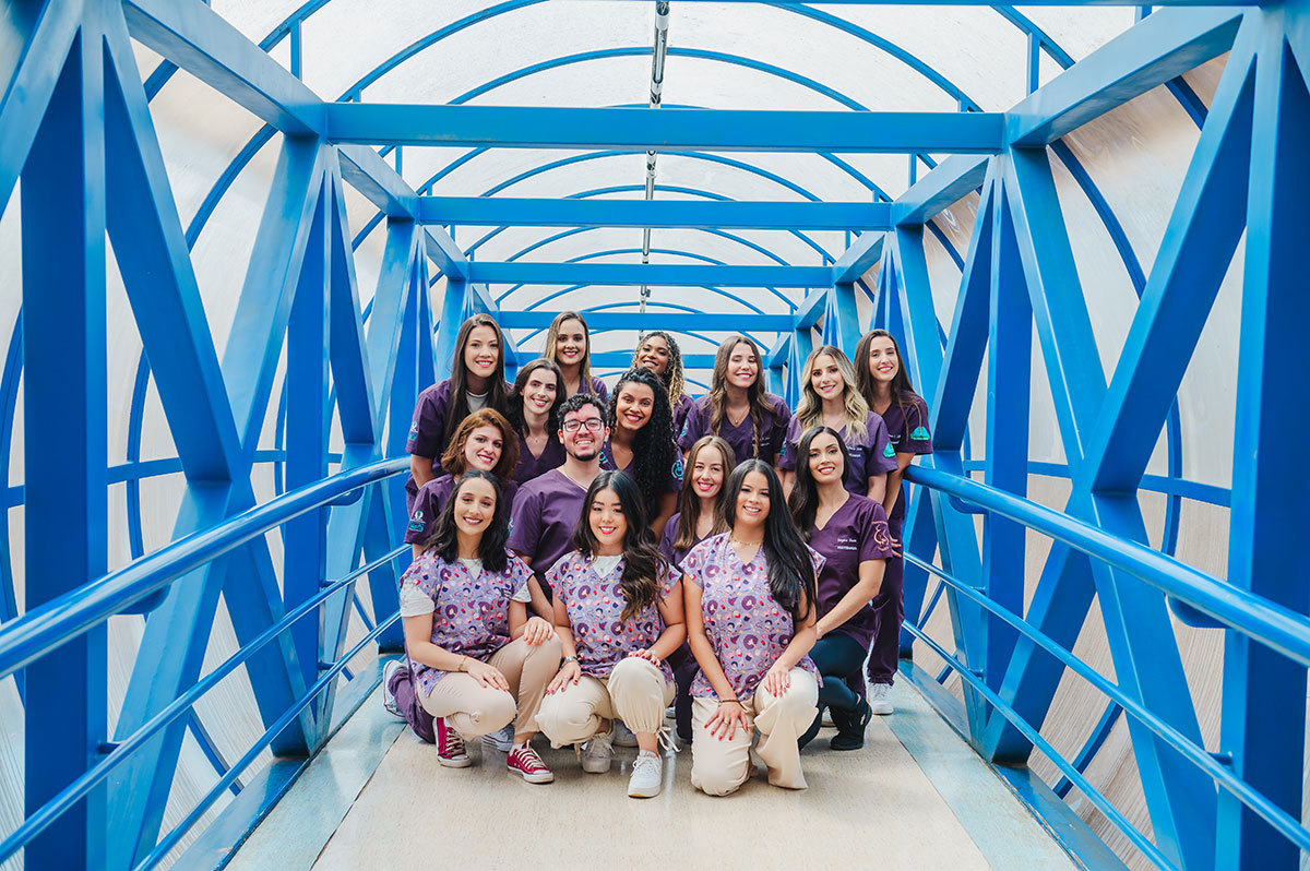 Foto da turma de fisioterapia, estudantes da UEL