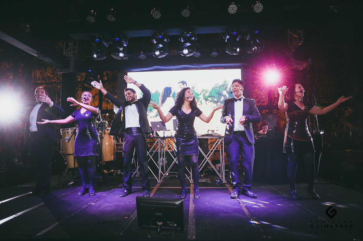 apresentação do grupo Chorus na Moress Buffet