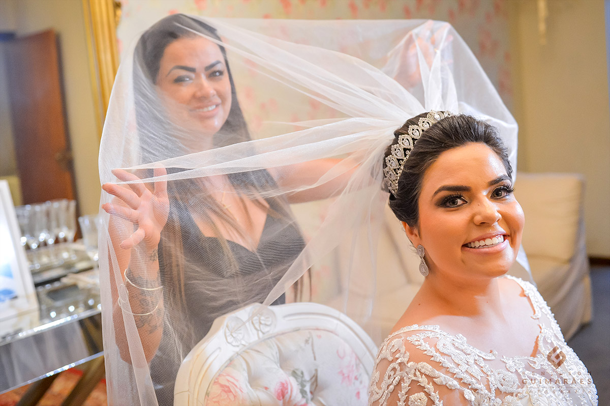 A noiva e a maquiadora